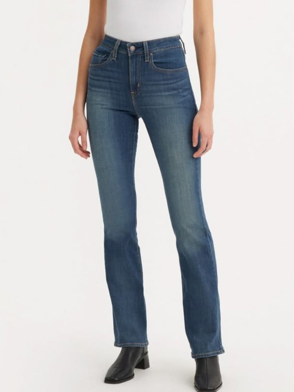 Levi's Women's 725 High Rise Bootcut Jeans in Tore It Up Blue Size 30 x 31